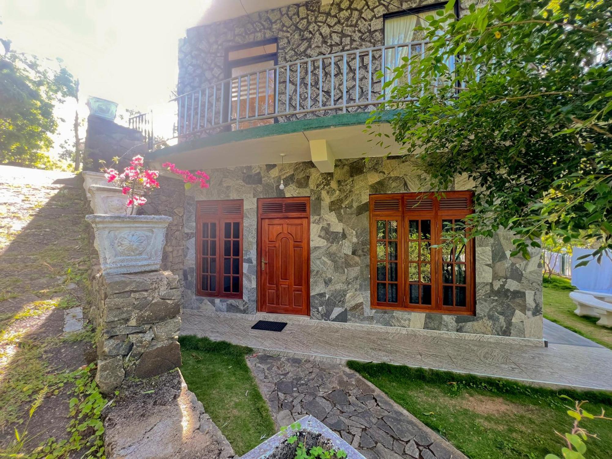 Lily Villa Ella Exterior photo
